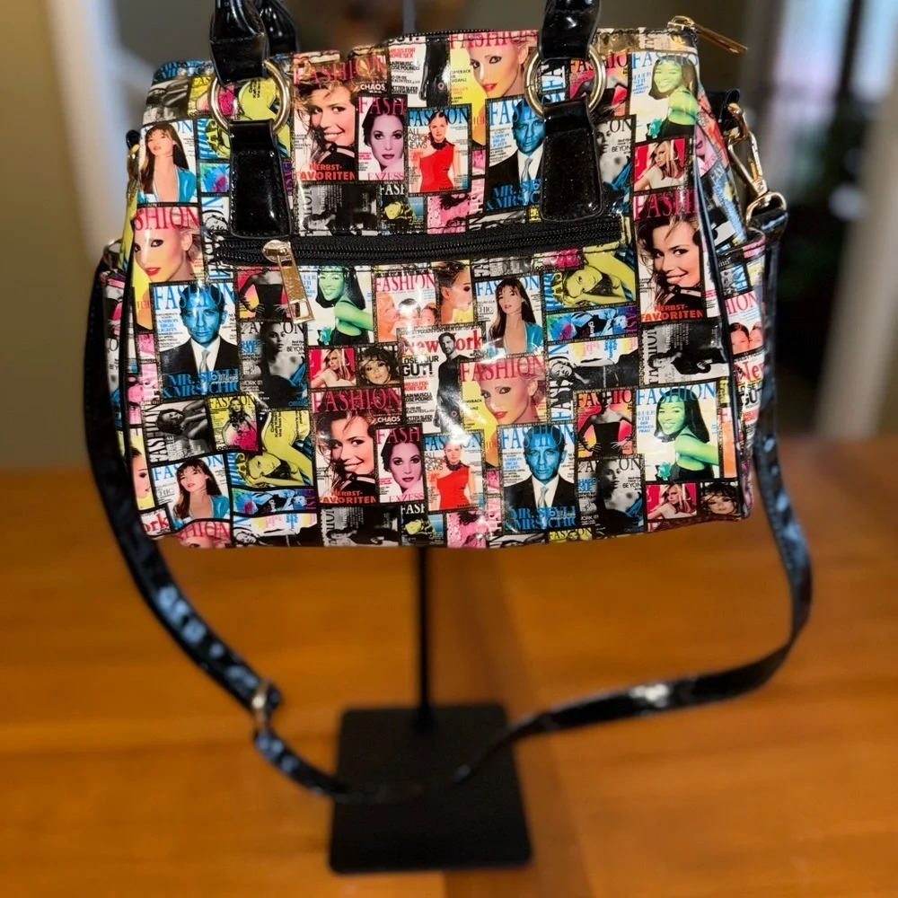 Glossy Fashion Magazine Print Shoulder/ Hand Bag Fashionable Classic Artsy Chic